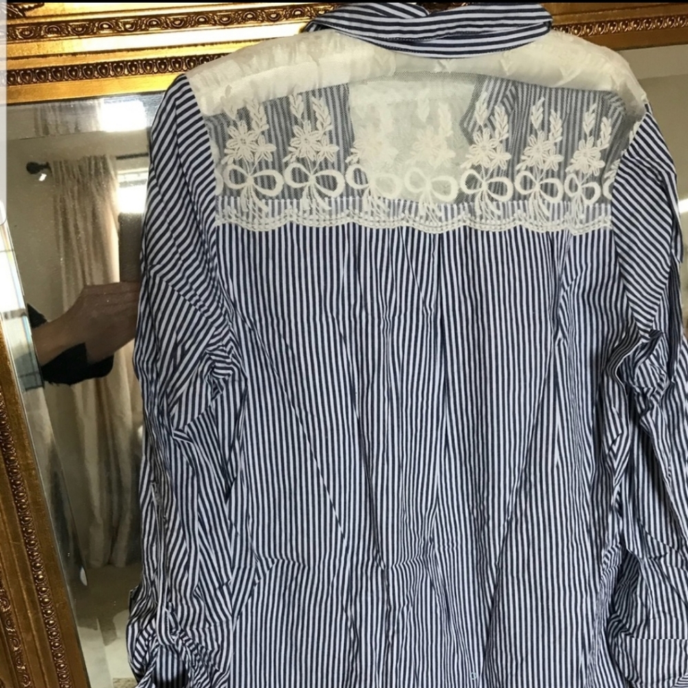 Anthropology Lily's Closet - Picture 2 of 2